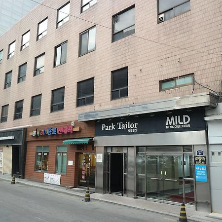 Storyhouse Myeongdong Hotel Seul Exterior foto